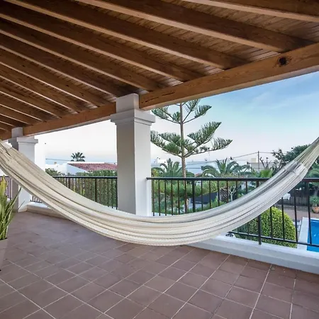 Villa Wicker By Eivillas *